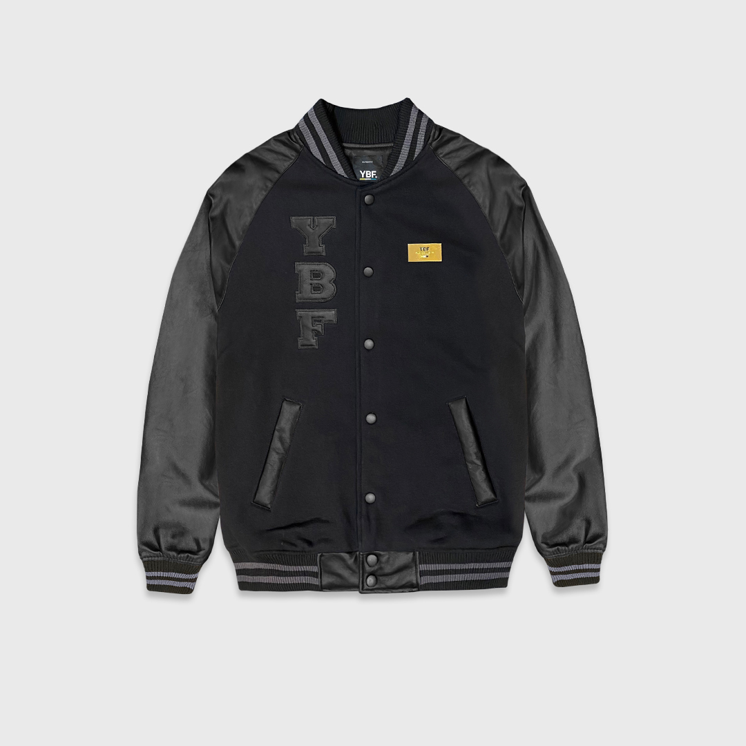 Produk Jaket Varsity Aura kancing